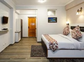 Click Sunburry Hotel Srinagar