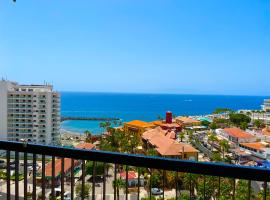 Copacabana ocean view apartament, family hotel in Playa Fañabe