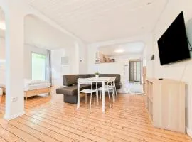 Tolstov Apartments - 3 Room Apartments with Garden - 20 Min Messe DUS & Airport DUS