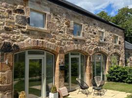 Luxurious 3 bedroom home with 2 parking spaces
