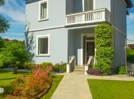 Villa Moiacchina Luxury Home