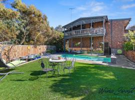 Treehaven by Wine Coast Holiday Rentals, hotel a Port Willunga