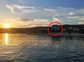 Apartments by the sea Vinisce, Trogir - 4288