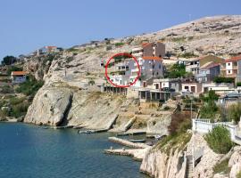 Apartments and rooms by the sea Zubovici, Pag - 4065, hotel in Zubovići