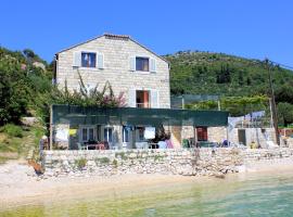 Rooms by the sea Sladjenovici, Dubrovnik - 2161, casa de hóspedes em Slano