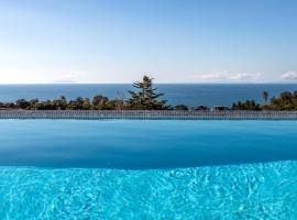 The Villino at Cypress Ridge Estate, hotel with pools in Onetangi