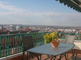 Atico Latina, Hotel in der Nähe von: Puerta de Toledo, Madrid