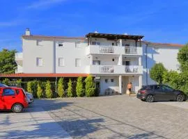 Apartments by the sea Rogoznica - 4162