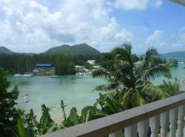 Belle Rose Vue guest house, hotel perto de Fond Ferdinand, Baie Sainte Anne