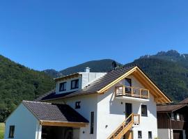 Ferienwohnung Bergblick Loft: Aschau im Chiemgau, Roßleitenlift yakınında bir otel