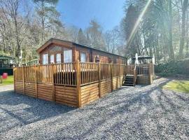 Hartland Lodge - White Cross Bay Holiday Park, cabin in Windermere