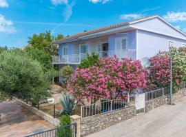 Neptun apartments, hotel in Pirovac