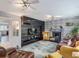 Silver Stag Properties Large 4 bed Property
