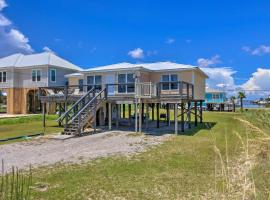 Lovely Dauphin Island Cottage with Deck and Gulf Views、ドーフィン・アイランドのコテージ