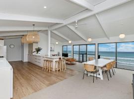 Two Two Two, holiday home in Port Fairy