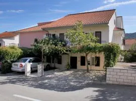 Apartments with a parking space Stari Grad, Hvar - 5724