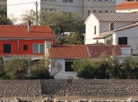 Apartments by the sea Vinjerac, Zadar - 5811, hotelli kohteessa Vinjerac