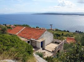 Holiday house with a parking space Zavala, Hvar - 5702, khách sạn ở Zavala