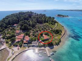 Seaside holiday house Cove Gradina, Korcula - 4457, хотел в Вела Лука