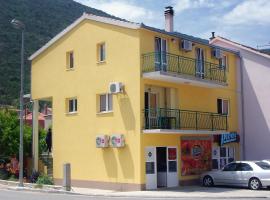 Apartments by the sea Trpanj, Peljesac - 4510, דירה בטרפאניי