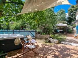 Spod Korit - Brgudac, Opatija with hot tub and free parking