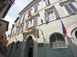 Hotel Duomo, hotel v Siene