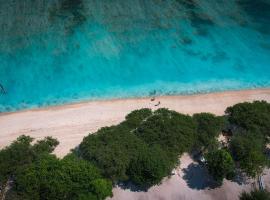 Gili Teak Beach Front Resort, resort em Gili Trawangan