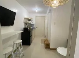 1BR unit in South Residence Las Pinas with Wifi & Netflix