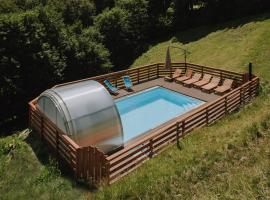 Pool & Wellness Chalet Sunshine - Happy Rentals, hotel v mestu Vransko