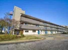 Motel 6-Memphis, TN - Downtown