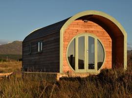 The Hobbit House on the Isle of Skye, hotelli kohteessa Breakish