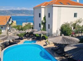 Apartment Relax Villa Salena, hotell i Slatine