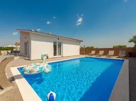 Holiday Home LUX ****
