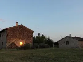Ferme fortifiée du 18e rénovée avec vue