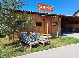 GLAMPING HOUSE RANČ LUŽE, glamping site in Luže