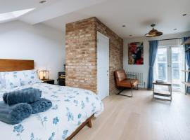 Luxury and Bright bedrooms in Queens Park