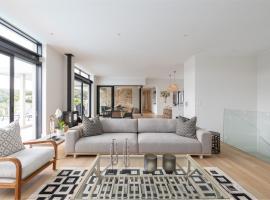 Sunset Villa - Luxury Villa 150m from the beach