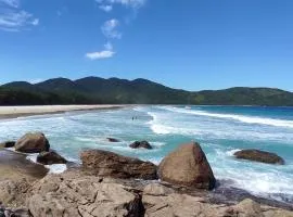 Bela Casa Quartos e Hostel Ilha Grande