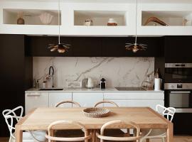Appartement Biarritz hypercentre calme, plage à 350m, acomodação com cozinha em Biarritz