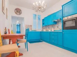 Blue Waves Apartment with Maltese Balcony