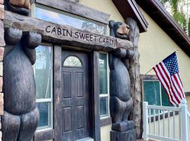 Brian Head Cabin - 1 Mile from ALL SKI LIFTS! Cozy, Spacious & lots of fun, vacation home in Brian Head