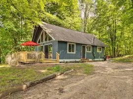 Pet-Friendly Stanwood Sanctuary with Fire Pit!