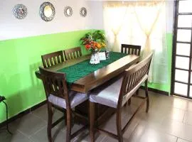 Céntrico loft Boho chic con terraza, Wifi, cocina