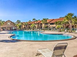 Updated PCB Resort Townhome about Walk to Beach!, hotel en Panama City Beach