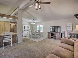 Family-Friendly Home about 1 Mi to Kern River!: Wofford Heights şehrinde bir tatil evi