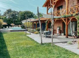 La Cabane du Ferret, hôtel à Lège-Cap-Ferret près de : Réserve naturelle nationale des prés salés d'Arès