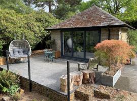 The Observatory Annexe, holiday home in Dorking