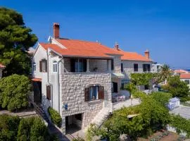 Apartments by the sea Postira, Brac - 6053