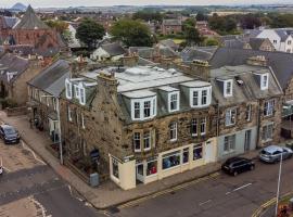 Caddyshacks Gullane, 4 bedroom, 4 bath, Golf, Beach, family hotel in Gullane