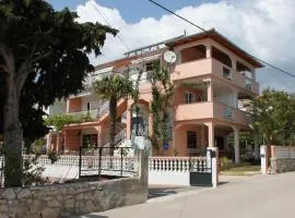 Apartments by the sea Pakostane, Biograd - 6161